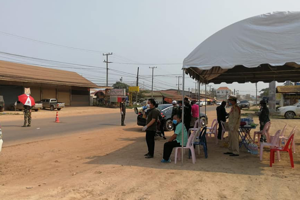 ເມືອງສີໂຄດຕະບອງຕັ້ງຈຸດກວດກາການເຂົ້າ-ອອກ 7 ຈຸດ ເພື່ອຕ້ານພະຍາດ ໂຄວິດ-19