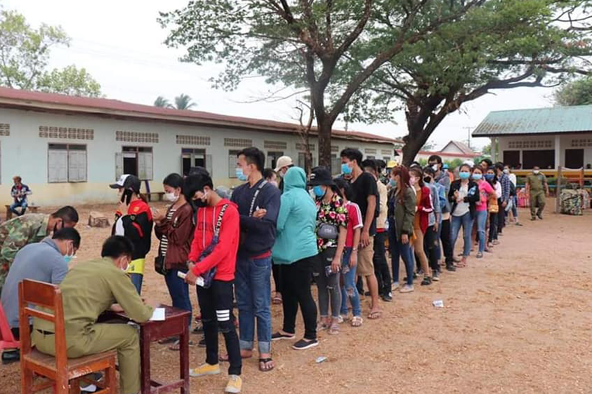 ຄະນະສະເພາະກິດ ສືບຕໍ່ເຝົ້າລະວັງປ້ອງກັນໂຄວິດ-19 ຕາມຈຸດຜ່ານດ່ານລະຫວ່າງປະເທດ