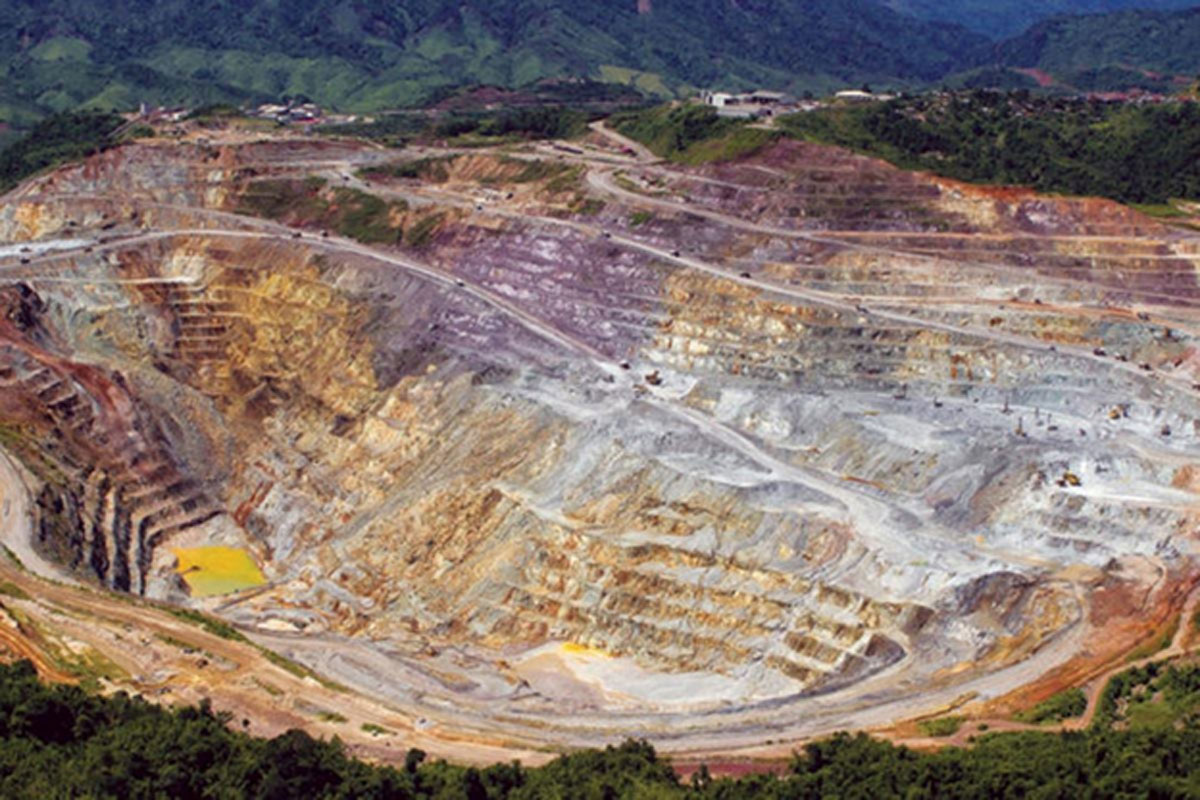 ຫຼາຍໂຄງການທີ່ອະນຸຍາດໃຫ້ຄົນລາວສໍາປະທານ ແຕ່ພັດເອົາໃຫ້ຕ່າງປະເທດດໍາເນີນການແທນ