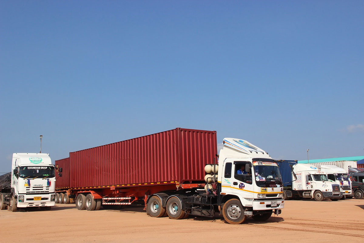 ລາວ ອາດຈະເສຍລາຍຮັບຫຼາຍກວ່າ 483 ລ້ານໂດລາ ຈາກການສົ່ງອອກສິນຄ້າ