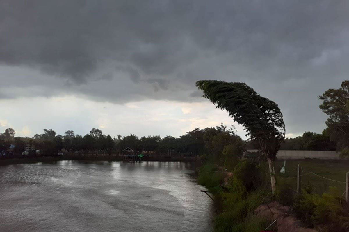 ປະຊາຊົນລາວທົ່ວປະເທດກຽມຮັບມືກັບພະຍຸ ດີເປຣຊັ້ນທີ່ເລີ່ມກໍ່ໂຕມື້ນີ້ ຫາວັນທີ 4 ສິງຫາ