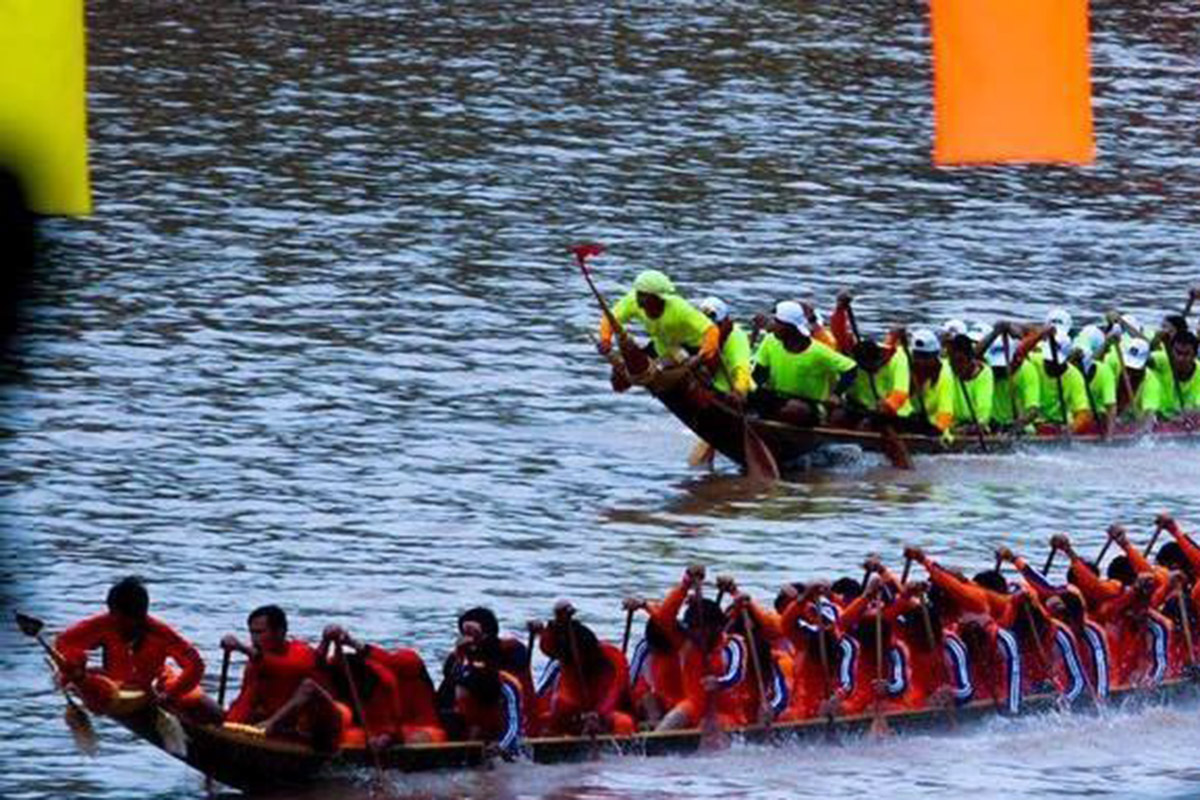 ໂຈະກິດຈະກໍາຈັດງານບຸນຊ່ວງເຮືອ ແຕ່ມີພຽງພິທີທາງສາດສະໜາເທົ່ານັ້ນ ຢູ່ນະຄອນຫຼວງພະບາງ