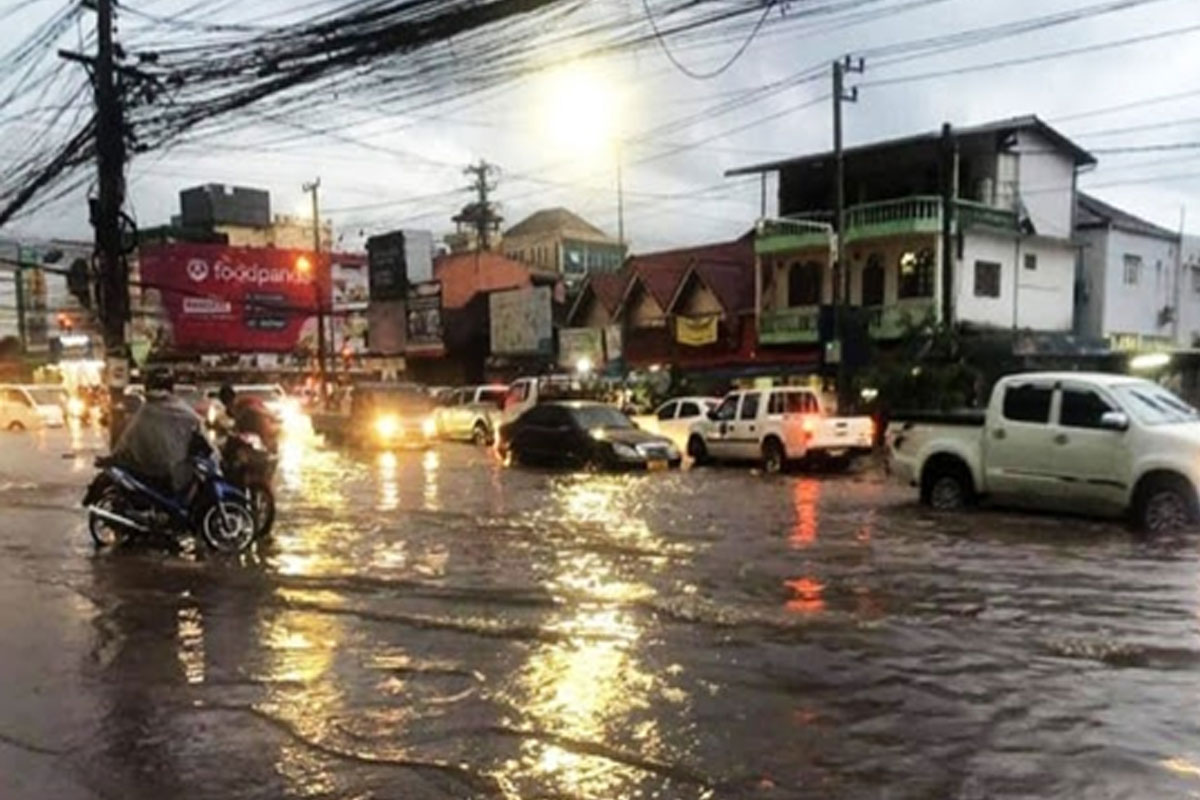 ນໍ້າຖ້ວມອັ່ງຢູ່ຈຸດ 4 ແຍກທາດຫລວງຍັງເປັນບັນຫາຊໍ່າເຮື້ອ, ແຕ່ກໍາລັງຈະໄດ້ຮັບການແກ້ໄຂ