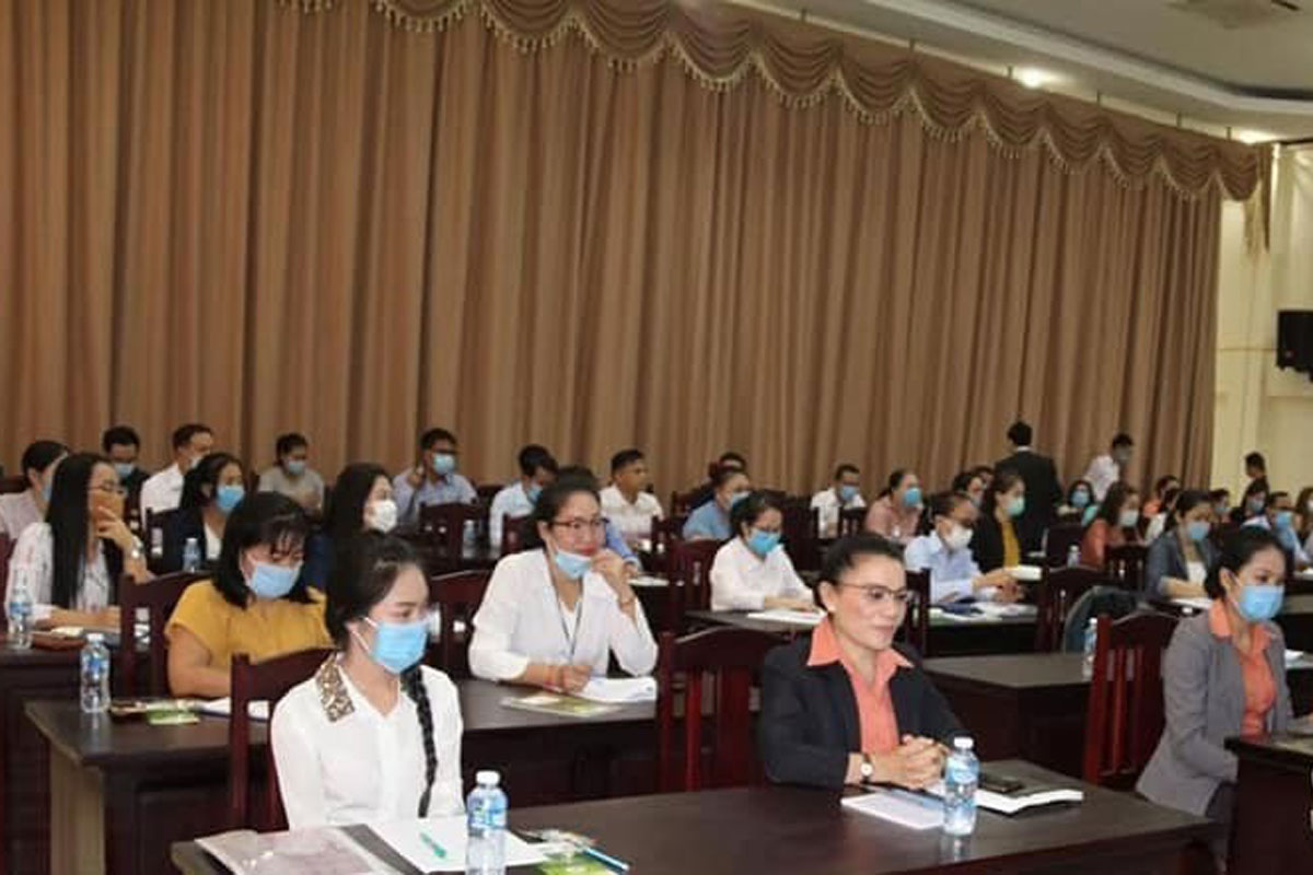 ອົງການປະກັນສັງຄົມແຫ່ງຊາດເຜີຍແຜ່ກົດໝາຍ ວ່າດ້ວຍປະກັນສັງຄົມໃຫ້ ສະມາຄົມອຸດສາຫະກຳຕັດຫຍີບລາວ