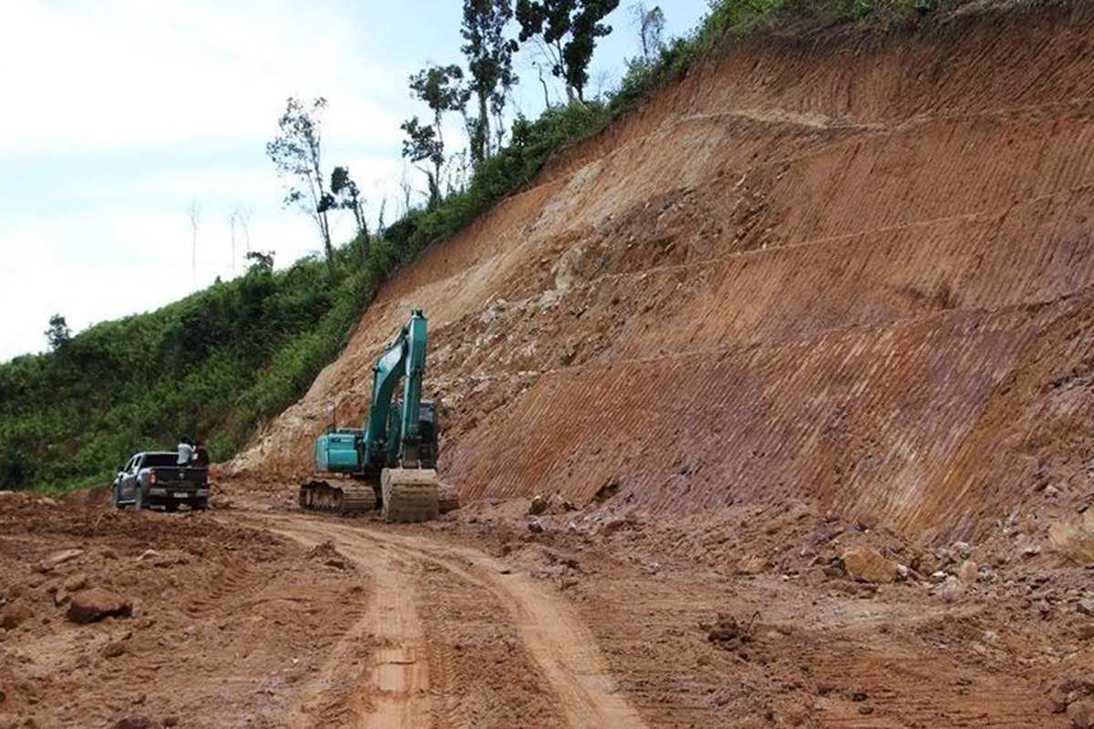 ເສັ້ນທາງປູຢາງ 2 ຊັ້ນ ແຕ່ບ້ານທົ່ງຄູນ ຫາ ບ້ານທົ່ງຮັກ ຈະໃຊ້ເວລາກໍ່ສ້າງ 2 ປີ