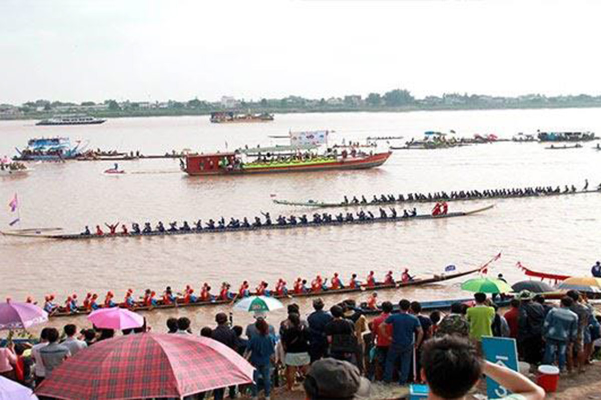 ຈະມີພຽງແຕ່ເຮືອ 12 ສີພາຍໃນງານບຸນຊ່ວງເຮືອທີ່ທ່າວັດຈັນເນື່ອງໃນໂອກາດບຸນອອກພັນສາ ປະວໍລະນາ ປະຈໍາປີ 2020
