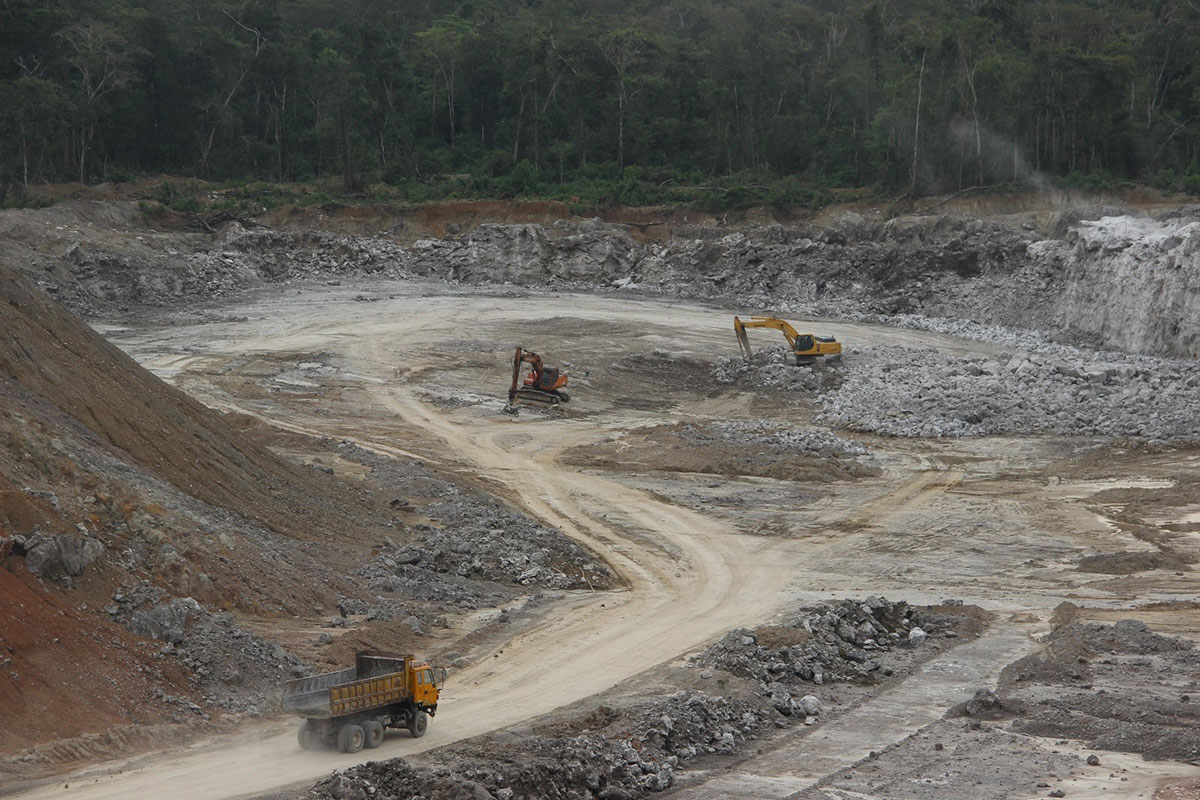 ຕະຫຼາດຈີນຍັງເເມ່ນຕະຫຼາດທີ່ລາວສົ່ງອອກສິນຄ້າຫຼາຍ, ສ່ວນນໍາເຂົ້າຍັງແມ່ນປະເທດໄທ