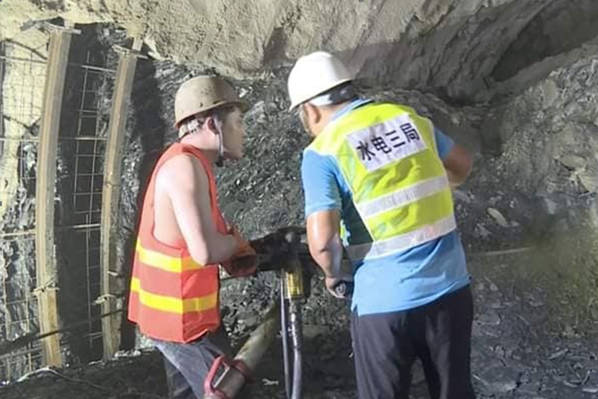 ການເຈາະອຸມົງ 75 ແຫ່ງ ຕາມແລວທາງລົດໄຟລາວ-ຈີນ ໄດ້ສຳເລັດແລ້ວ