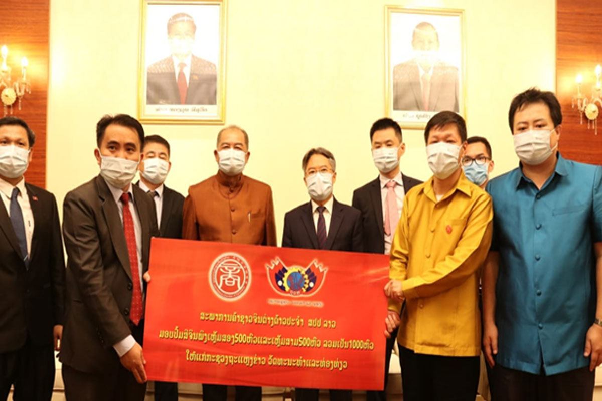 ຈີນ ມອບປຶ້ມ “ສີຈິ້ນຜິງ” 1000 ຫົວໃຫ້ ລາວ