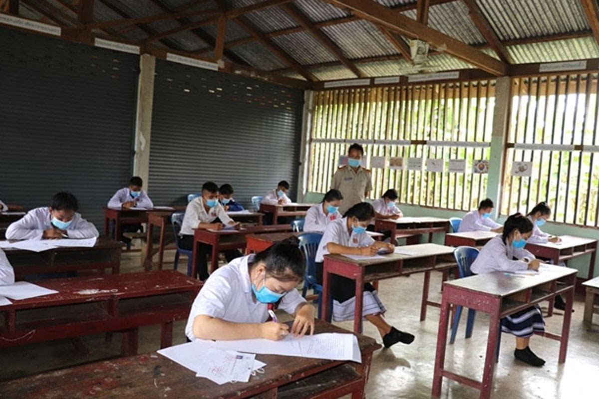 ກະຊວງ ໄປສະນີ, ໂທລະຄົມມະ ນາຄົມ ແລະ ການສື່ສານມອບອຸປະກອນ ປ້ອງກັນໂຄວິດ-19 ໃຫ້ໂຮງຮຽນ ເຂດຫ່າງໄກສອກຫຼີກ