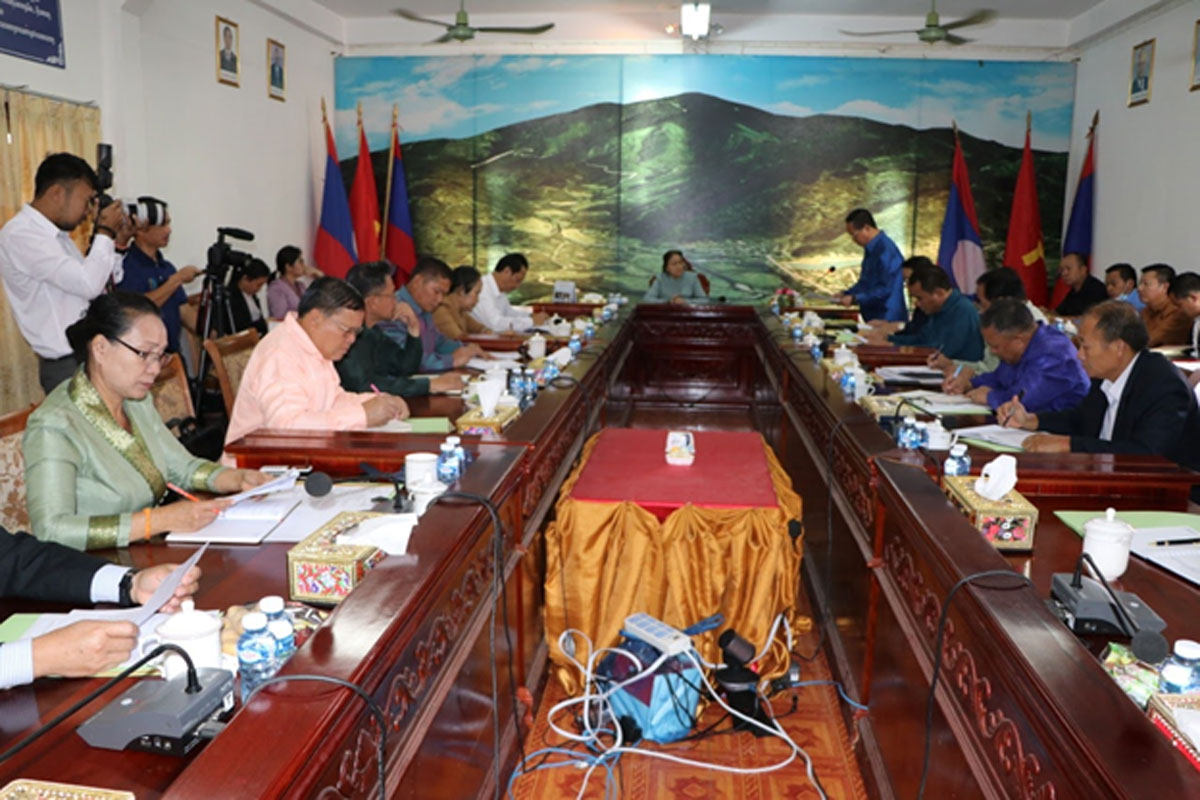 ປະທານສະພາແຫ່ງຊາດເຂົ້າຮ່ວມກອງປະຊຸມດຳເນີນຊີວິດການເມືອງທ້າຍສະໄໝຂອງຄະນະບໍລິຫານງານພັກ ແຂວງໄຊສົມບູນ