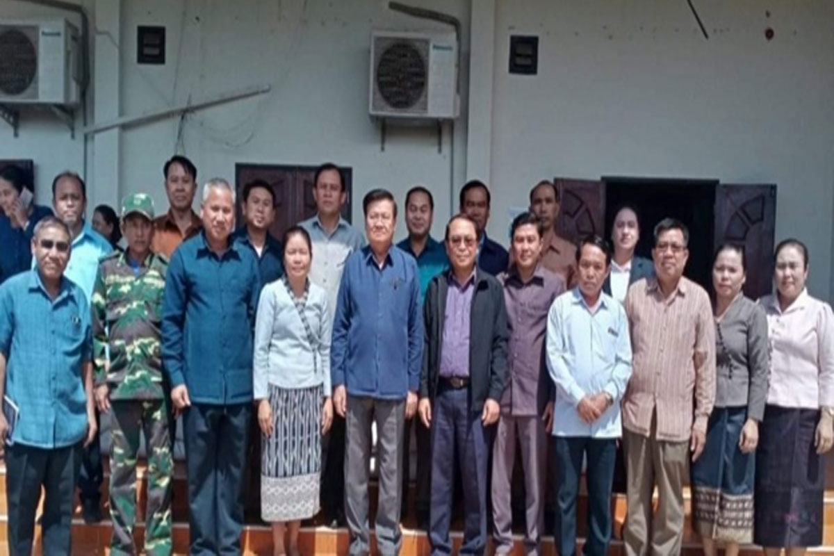 ນາຍົກລົງຢ້ຽມຢາມ, ມອບເງິນສົດ ແລະ ມອບເຄື່ອງບັນເທົາທຸກຊ່ວຍຜູ້ປະສົບໄພນໍ້າຖ້ວມຢູ່ແຂວງສະຫວັນນະເຂດ