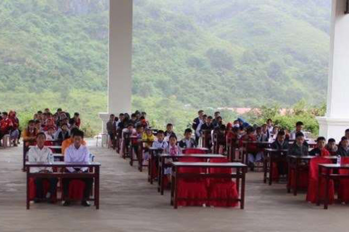 ໂຮງຮຽນ ມສ ກິນນອນຊົນເຜົ່າ ມິດຕະພາບອານຸວົງ ແຂວງໄຊສົມບູນຮັບສະເພາະນັກຮຽນທີ່ມີຖານະທຸກຍາກຂາດເຂີນ, ເປັນກຳພ້າ, ຂາດທີ່ເພິ່ງພາອາໄສ