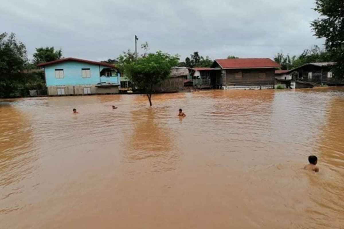 ທີມແພດໝໍ ແຂວງສະຫວັນນະເຂດ ເຝົ້າລະວັງພະຍາດລະບາດທີ່ອາດຈະເກີດຈາກຜູ້ປະສົບໄພນໍ້າຖ້ວມ