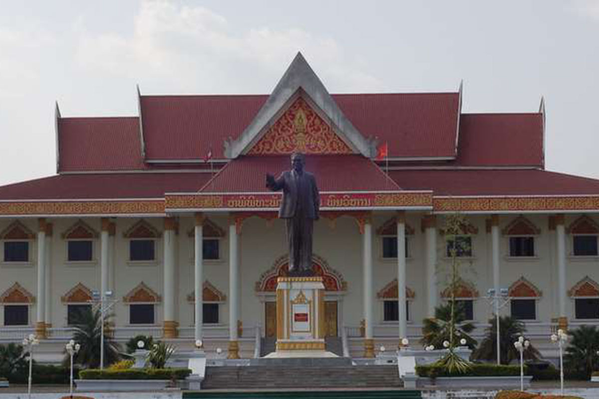 ກຽມງານ​ບຸນອຸທິດ, ຍ້າຍເຖົ່າຝຸ່ນອັດຖິ ປະທານໄກສອນ ໄປສູ່ສຸສານແຫ່ງຊາດ