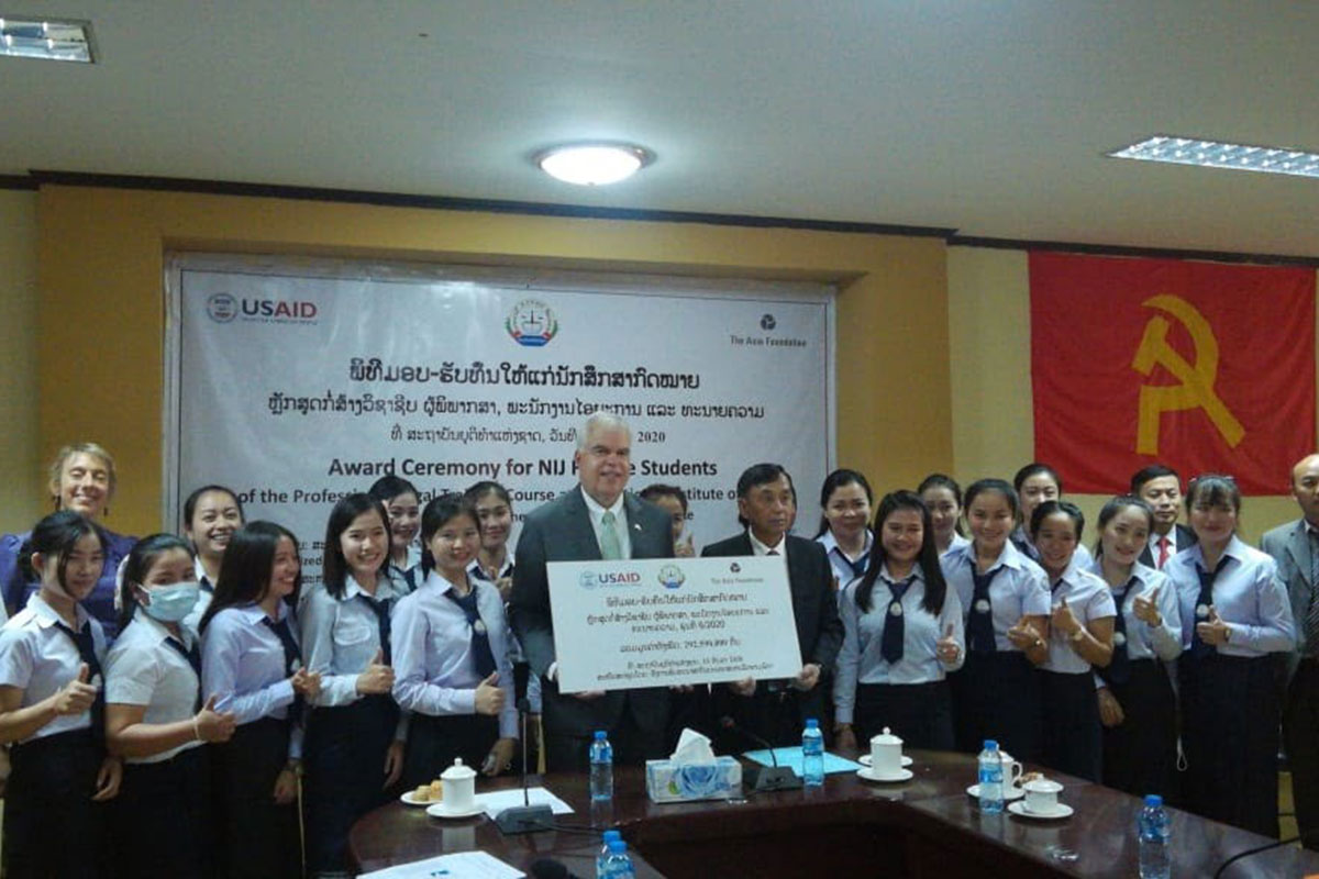 ສະຫະລັດອາເມລິກາ ມອບທຶນການສຶກສາ ໃຫ້ແກ່ນັກສຶກສາກົດໝາຍເພດຍິງລາວ