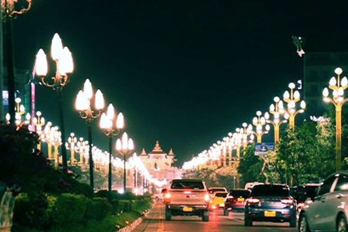 ໂຄງການຕິດຕັ້ງໄຟເຍືອງທາງ, ປັບປຸງນ້ຳພຸ ແລະ ໄຟເຍືອງທາງທີ່ອະນຸສອນສະຖານປະຕູໄຊ ຈະມີພິທີມອບ-ຮັບໃນເດືອນມີນາ ນີ້