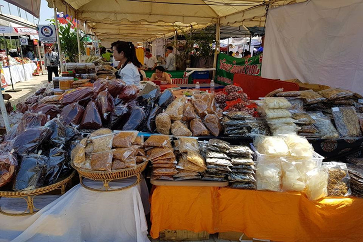 ກຽມຊີມລົດຊາດອາຫານພື້ນເມືອງລາວໃນເທດສະການອາຫານລາວປີ2021