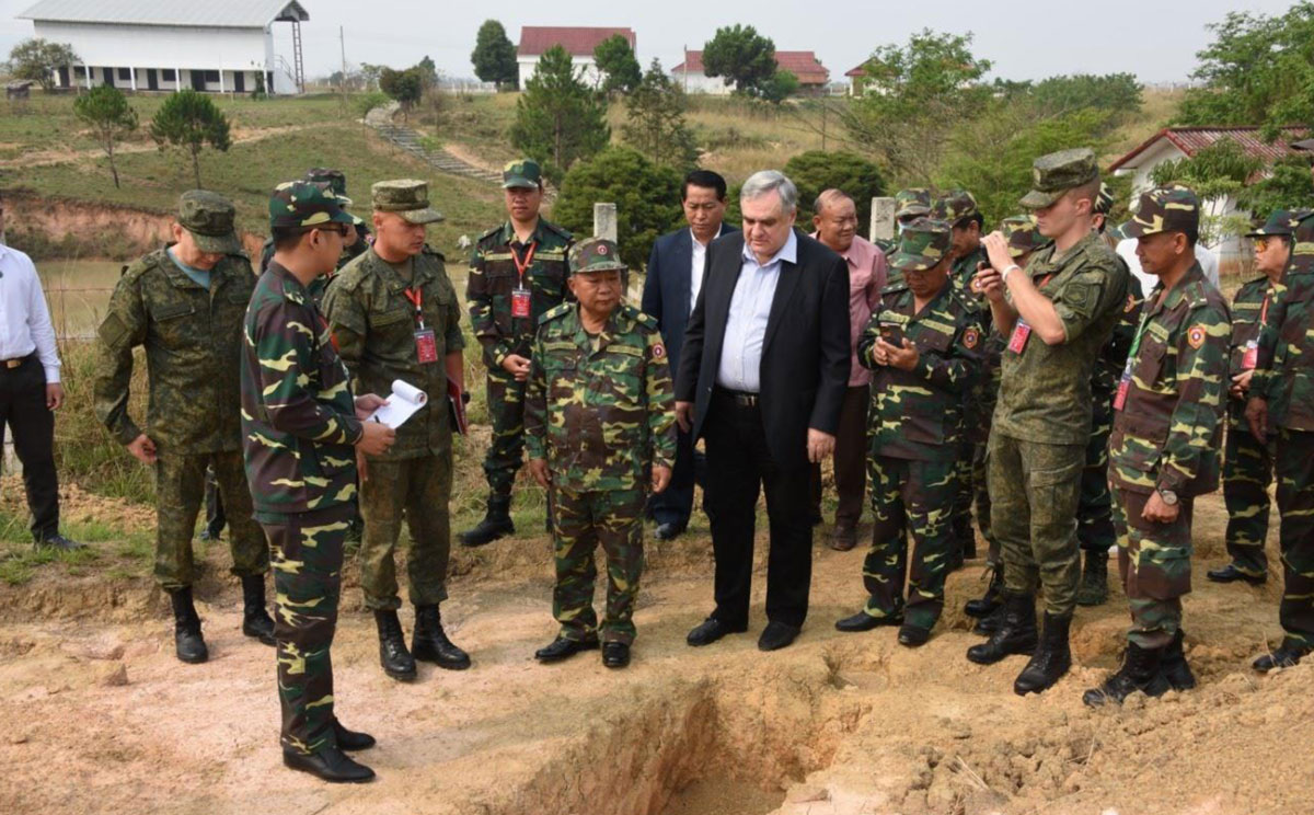 ກອງທັບປະຊາຊົນລາວ ຮ່ວມມືກັບກໍາລັງປະກອບອາວຸດ ແຫ່ງ ສ.ຣັດເຊຍ ເກັບກູ້ລະເບີດບໍ່ທັນແຕກ 1.​000 ກວ່າໜ່ວຍ ຢູ່ແຂວງ ຊຽງແຂວງ  