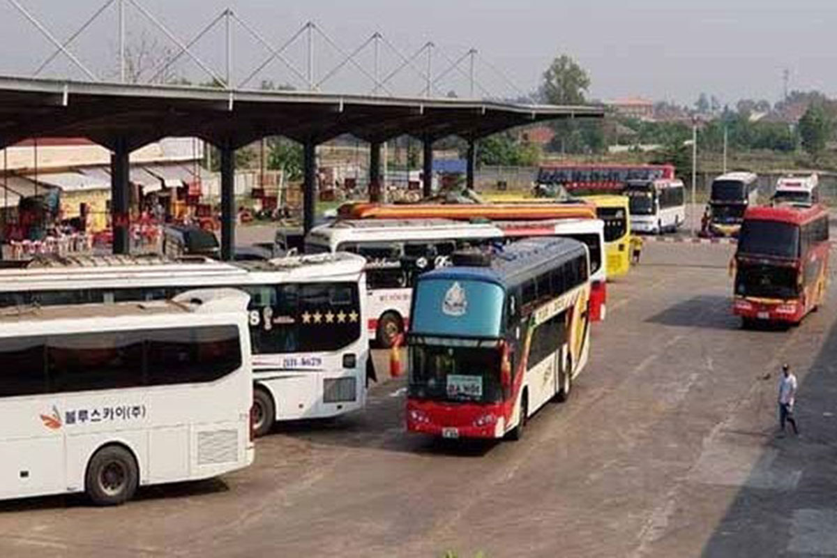 ຜູ້ຂັບລົດຂົນສົ່ງໂດຍສານ ແລະ ສິນຄ້າຖ້າພົບມີທາດມຶນເມົາໃນລົມຫາຍໃຈຈະໃຫ້ຢຸດການຂັບຂີ່