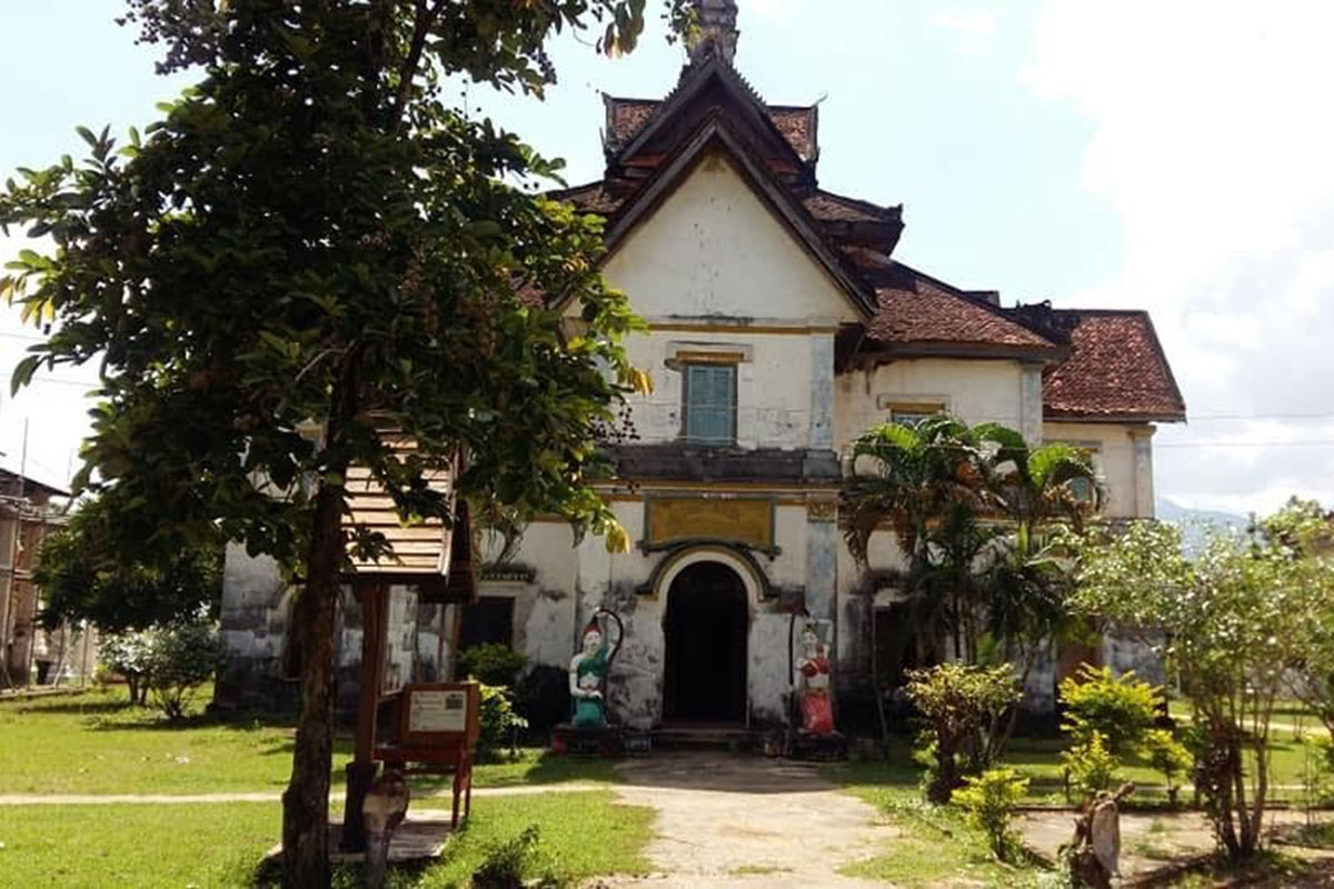 ST ກຣຸບຈຳກັດມອບເງິນ 350 ລ້ານກີບ ປະຕິ ສັງຂອນວັດພຸດທະວັນນາຣາມ ບ້ານເມືອງກາງ