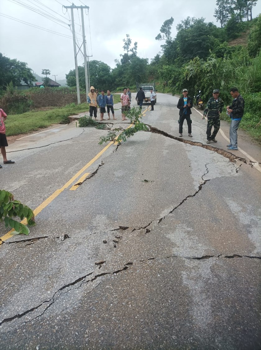 ປະຊາຊົນ3 ບ້ານຢູ່ເມືອງເງິນ ໄດ້ຮັບຜົນກະທົບຈາກນໍ້າປ່າໄຫຼຊຸ