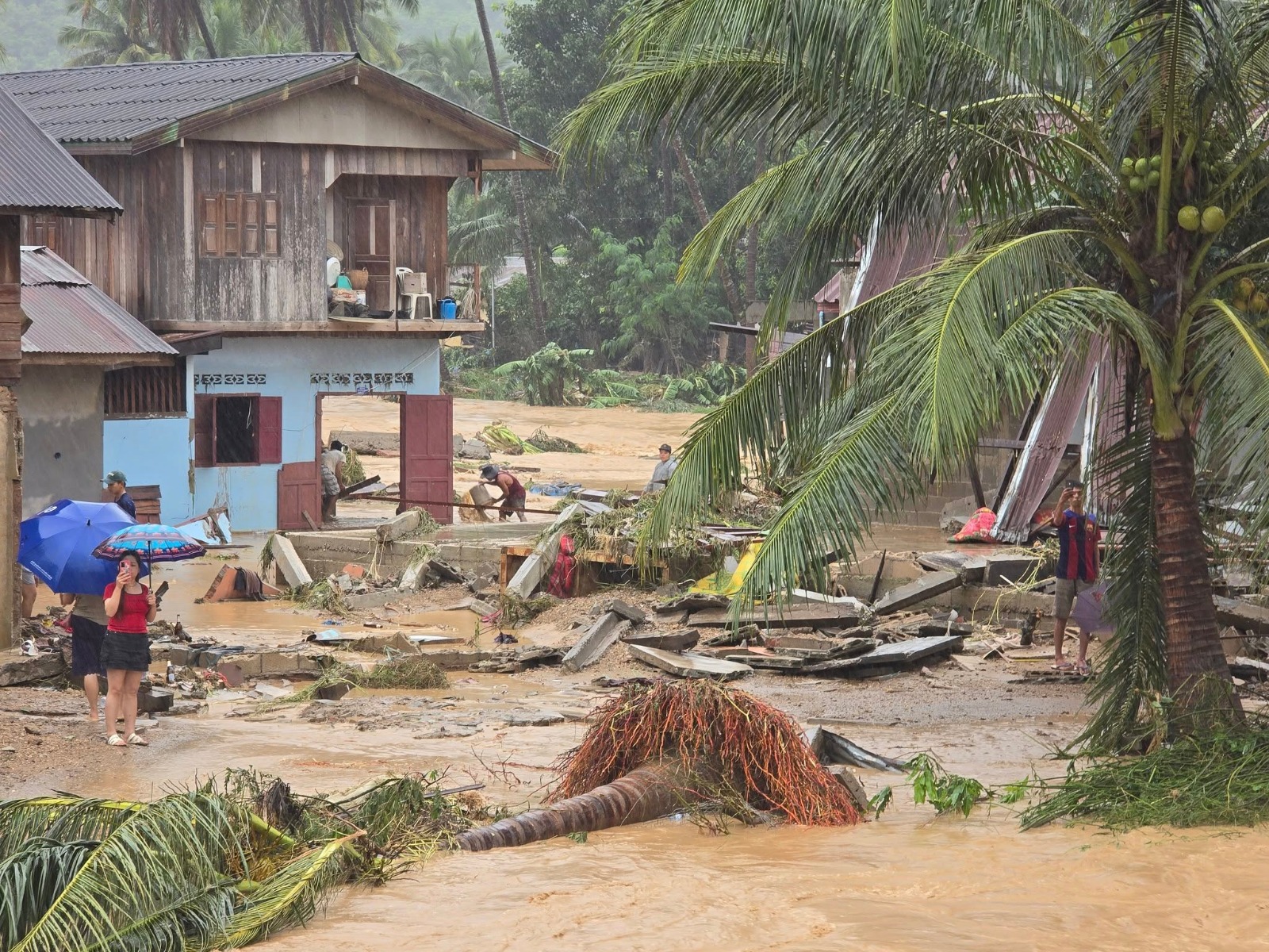 ຫຼາຍບ້ານ ໃນແຂວງຫຼວງພະບາງ ໄດ້ຮັບຜົນກະທົບຈາກໄພພິບັດທາງທໍາມະຊາດ ນໍ້າຖ້ວມຊຸ ຢ່າງໜັກໜ່ວງ