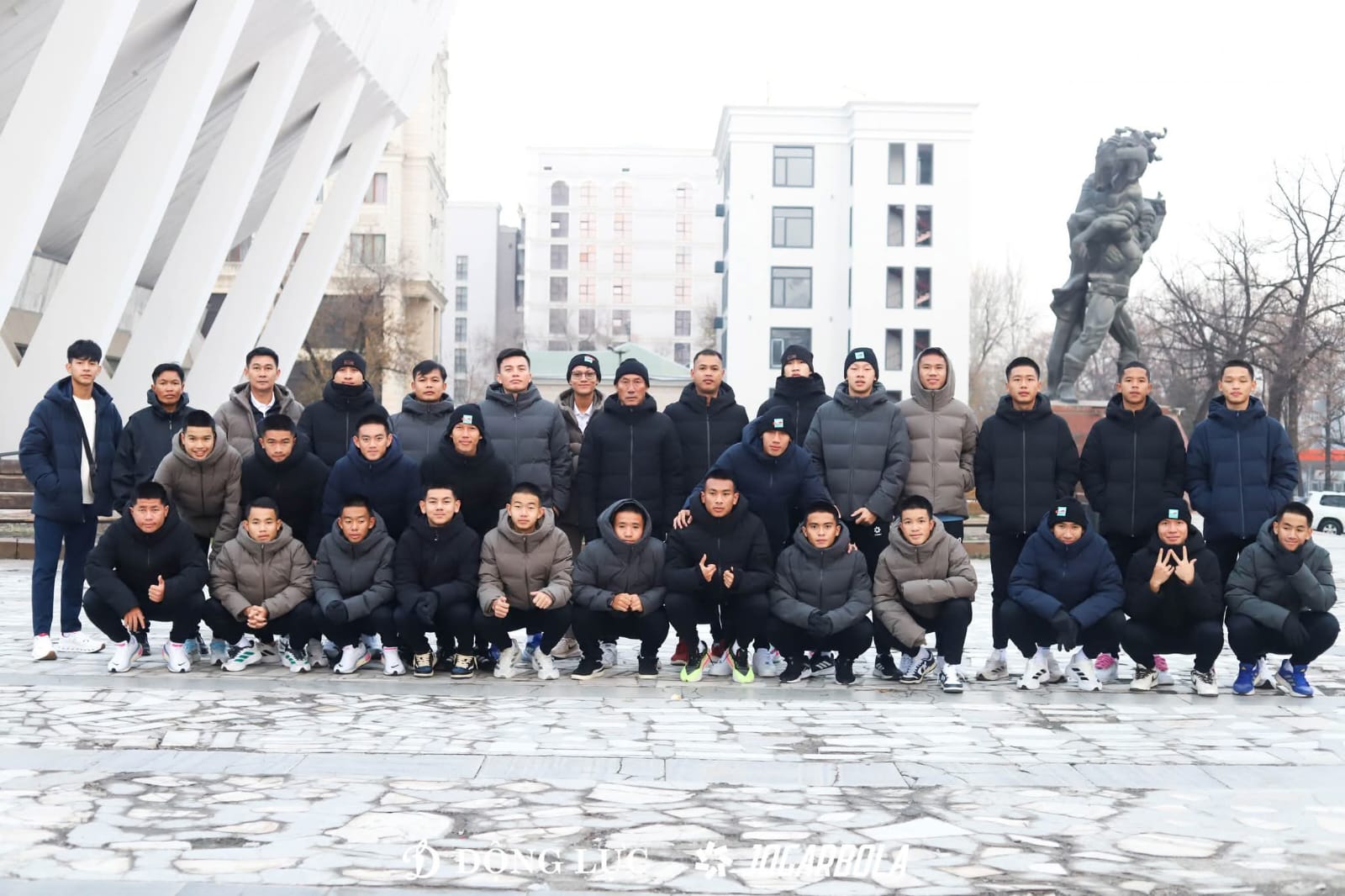 ທີມຊາດລາວ ຮຸ່ນອາຍຸບໍ່ເກີນ 17 ປີເດີນທາງ ຮອດປະເທດ ຄີກິສຖານ ເປັນທີ່ຮຽບຮ້ອຍ