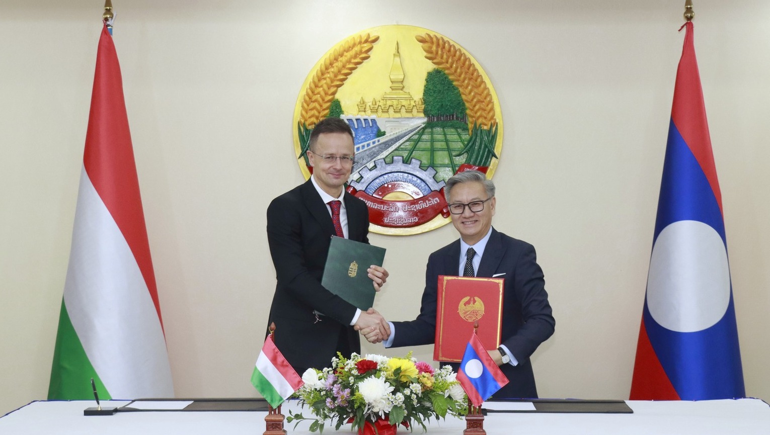 ລາວ-ຮົງກາລີ ຮ່ວມມືພາຍໃຕ້ຂອບໂຄງການສະໜອງທຶນ ການສຶກສາຮົງກາລີ ໄລຍະປີ 2026-2028