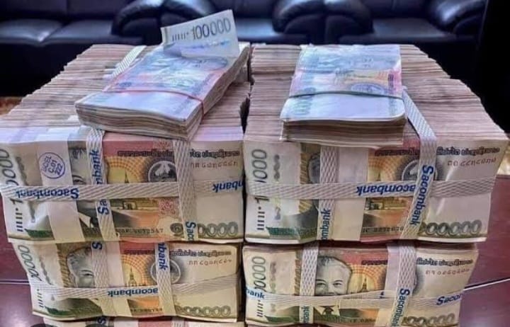 ພົບເງິນລະເມີດວິໄນ ສູງເຖິງ 37,600 ຕື້ກວ່າກີບແຕ່ເກັບຄືນໄດ້ພຽງແຕ່ 7,000 ຕື້ກວ່າ