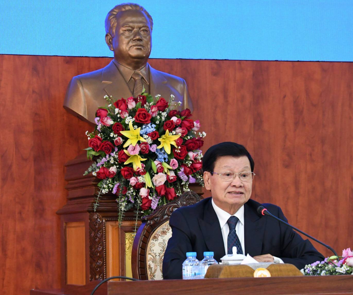 ຫຼາຍບັນຫາທີ່ປະທານປະເທດໃຫ້ລັດຖະບານຊຸດທີ X ເອົາໃຈໃສ່