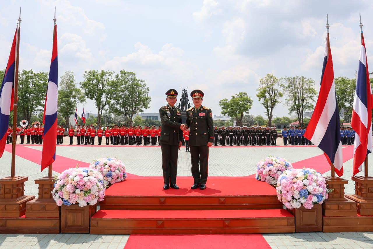 ລາວ-ໄທ ສືບຕໍ່ຮັດແໜ້ນສາຍພົວພັນມິດຕະພາບ ຮ່ວມມືວຽກງານກອງທັບ