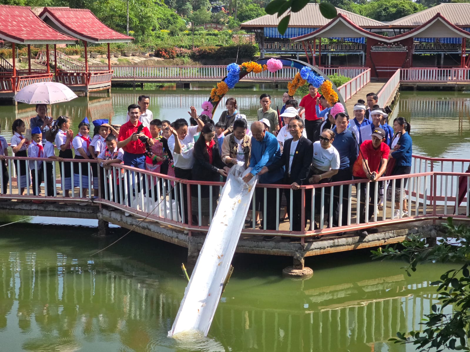 ສວນ​ບັນ​ດາ​ເຜົ່າ​ຈັດພິທີສະເຫຼີມສະຫຼອງວັນ ເດັກນ້ອຍສາກົນ ຄົບຮອບ 102 ປີ ແລະ ວັນປູກຕົ້ນໄມ້ແຫ່ງຊາດ ຄົບຮອບ 46 ປີ.​
