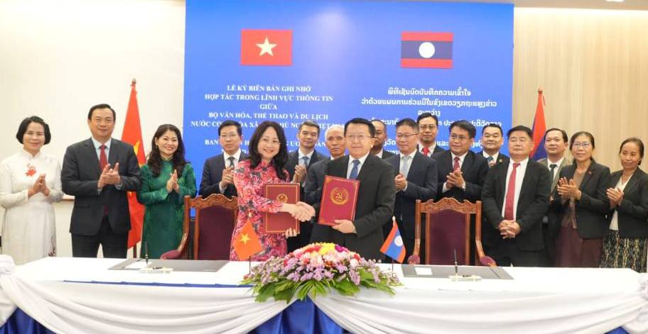 ຄະນະໂຄສະນາອົບຮົມສູນກາງພັກ ປະຊາຊົນ ປະຕິວັດລາວ  ແລະ ກະຊວງວັດທະນະທໍາ ກິລາ ແລະ ການທ່ອງທ່ຽວ ສສ ຫວຽດນາມຮ່ວມມືດ້ານວຽກງານຖະແຫຼງຂ່າວ-ສື່ມວນຊົນ