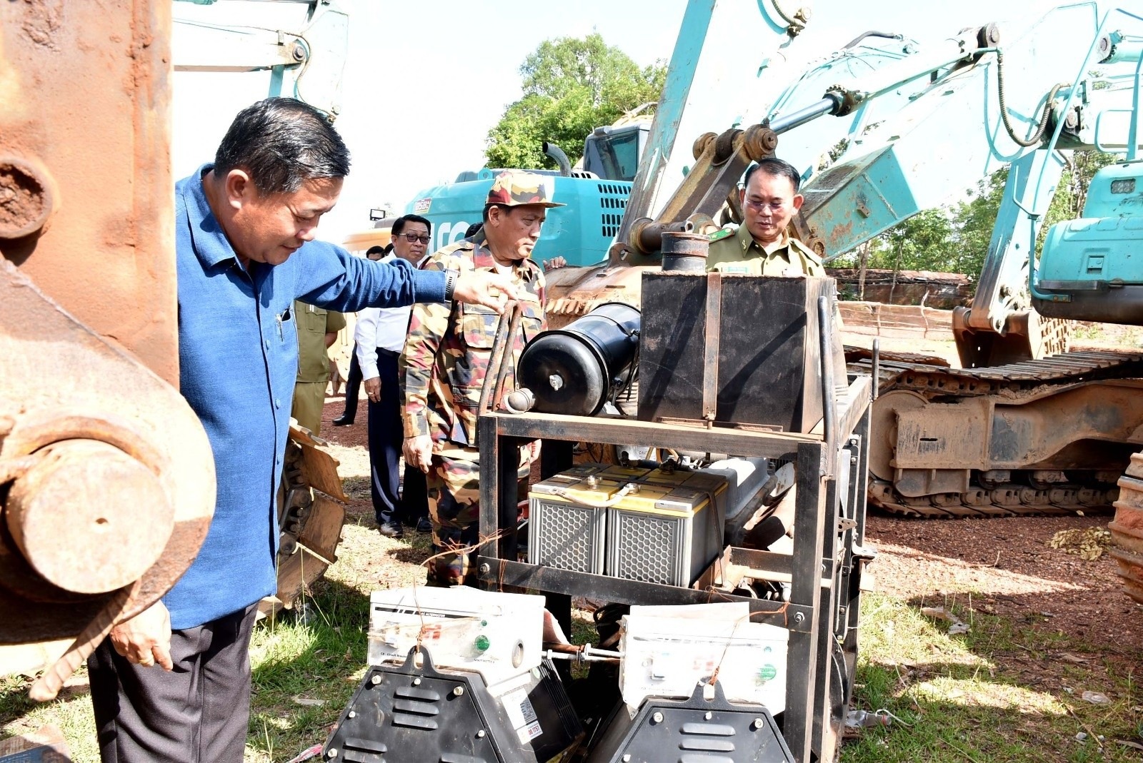 ມີກຸ່ມຄົນລັກລອບຂຸດຄົ້ນຄຳ ແບບຜິດກົດໝາຍ ຕາມສາຍເຊ ແລະ ຫ້ວຍຕ່າງໆ ຢູ່ແຂວງສະຫວັນນະເຂດ
